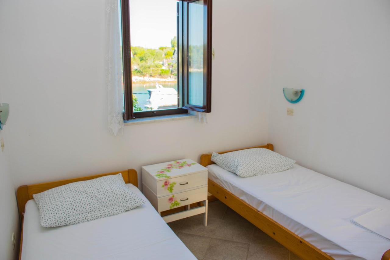 Holiday House Punta Blue & Orange 5M From The Sea, Island Cres Punta Kriza Exterior photo