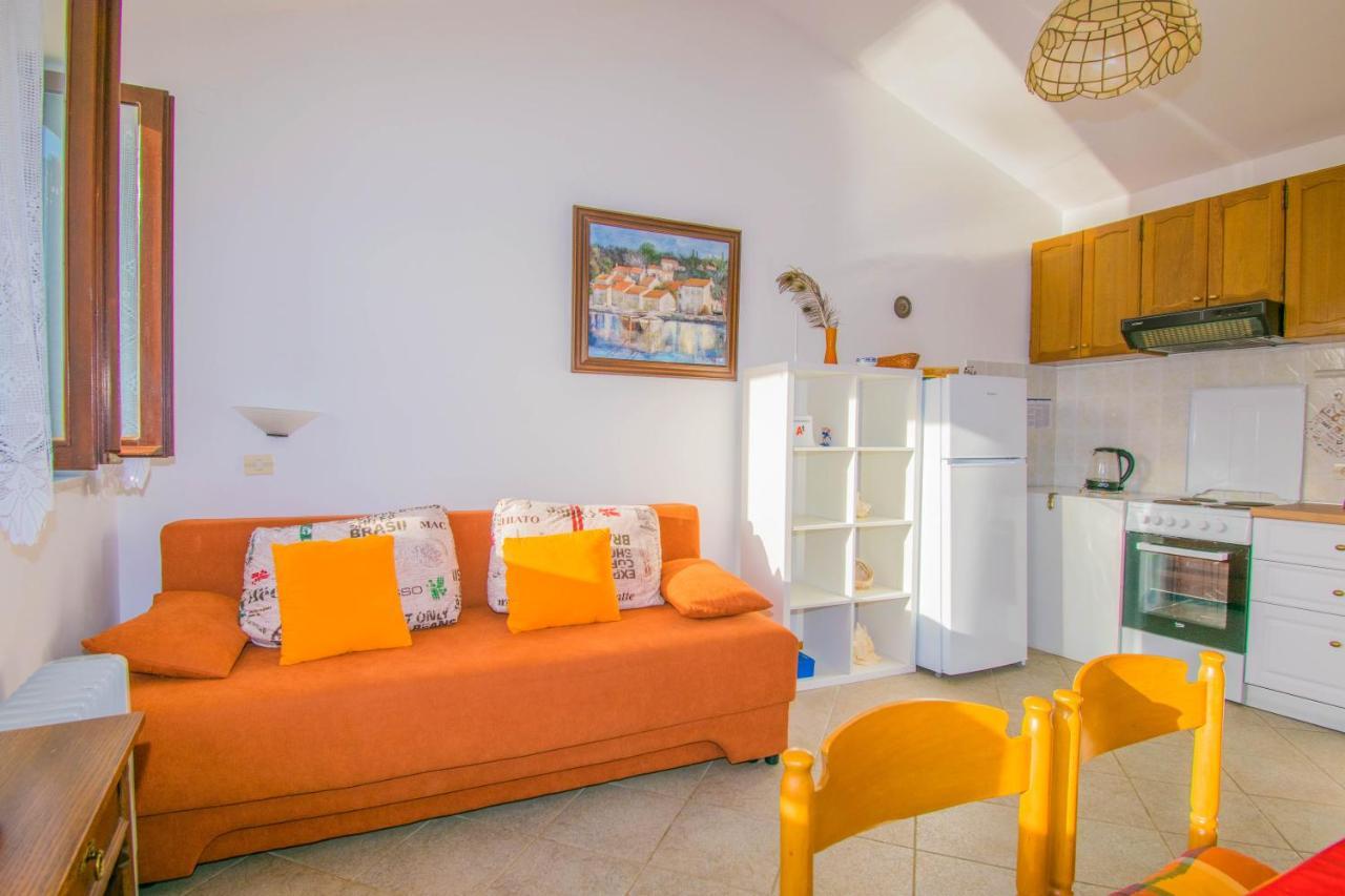 Holiday House Punta Blue & Orange 5M From The Sea, Island Cres Apartment Punta Kriza Exterior photo