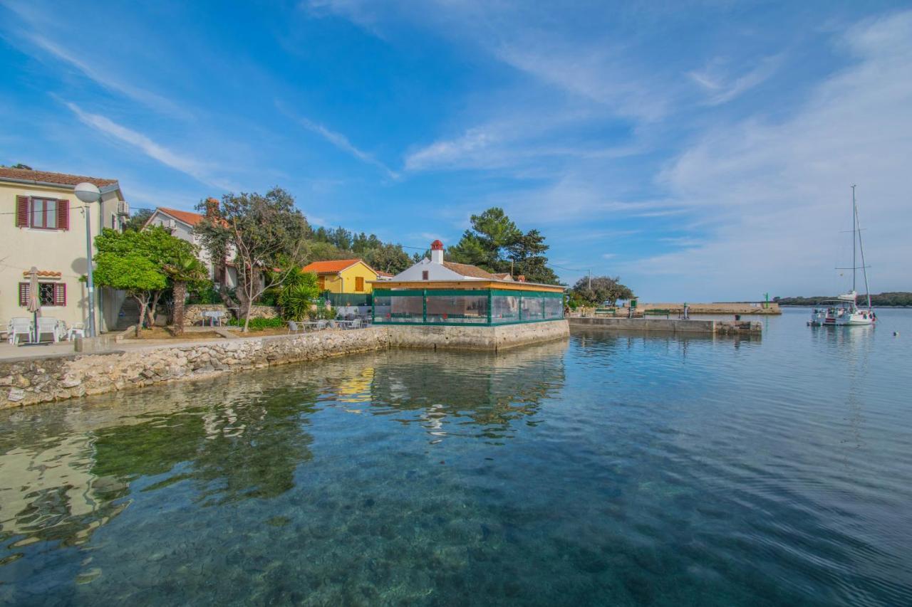 Holiday House Punta Blue & Orange 5M From The Sea, Island Cres Punta Kriza Exterior photo