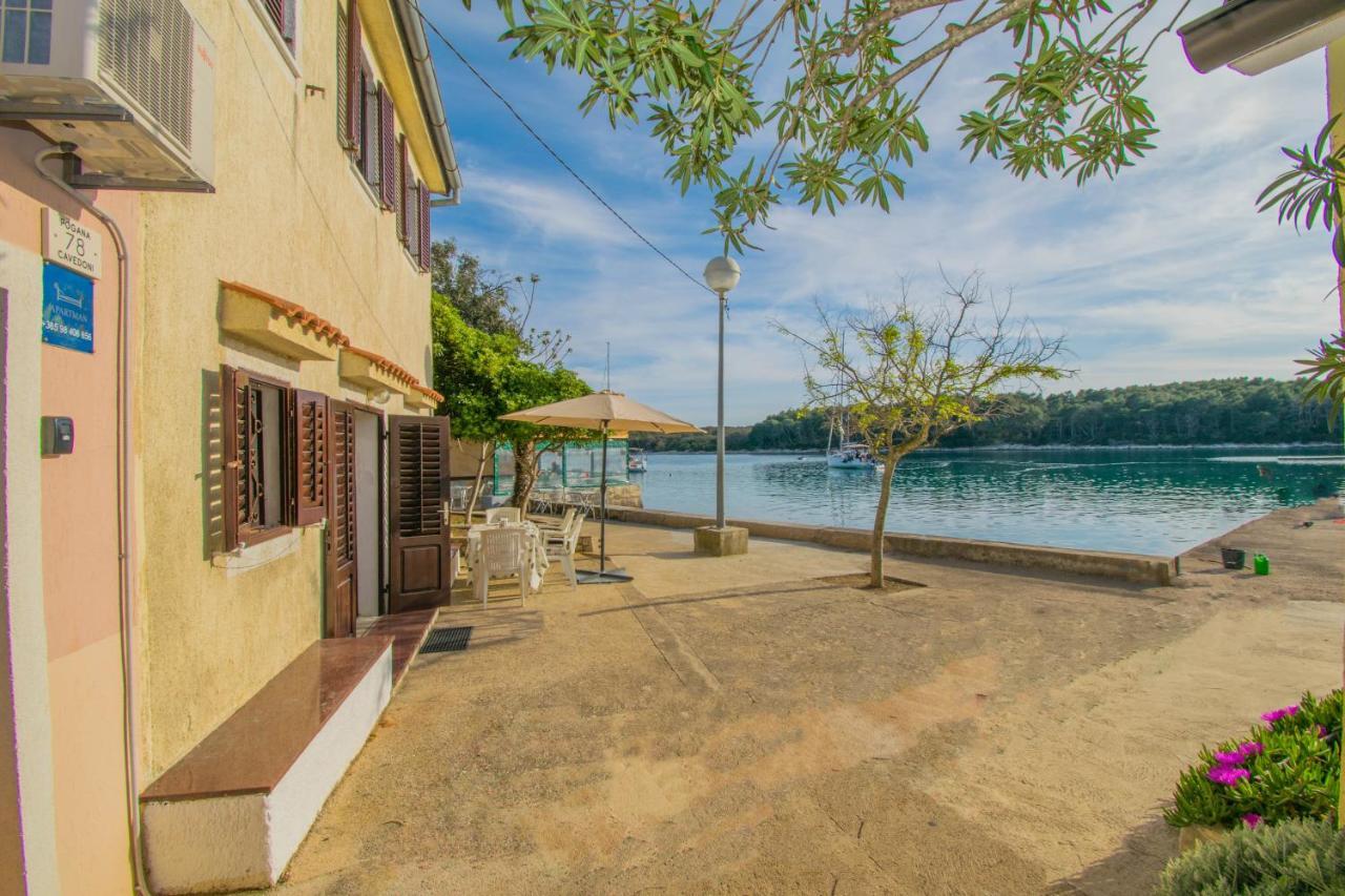 Holiday House Punta Blue & Orange 5M From The Sea, Island Cres Punta Kriza Exterior photo
