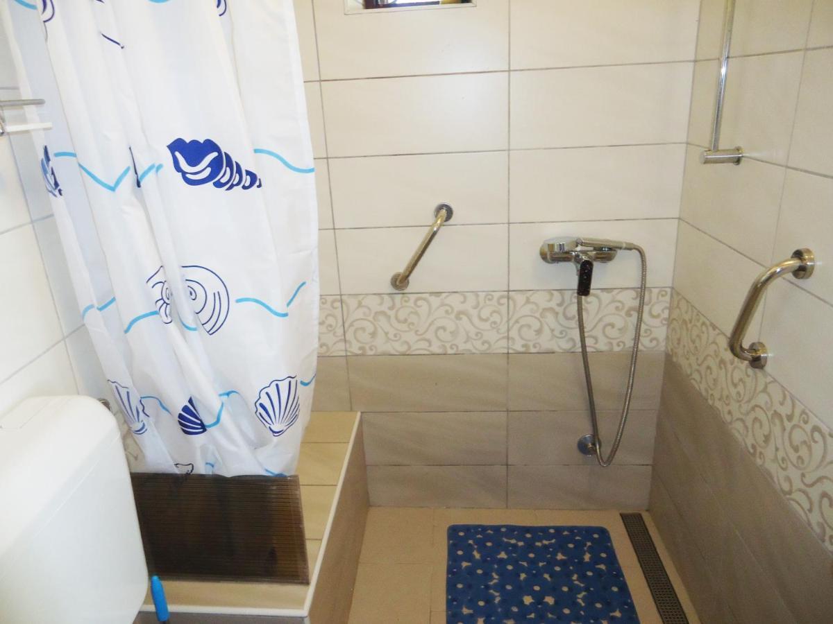 Holiday House Punta Blue & Orange 5M From The Sea, Island Cres Punta Kriza Exterior photo